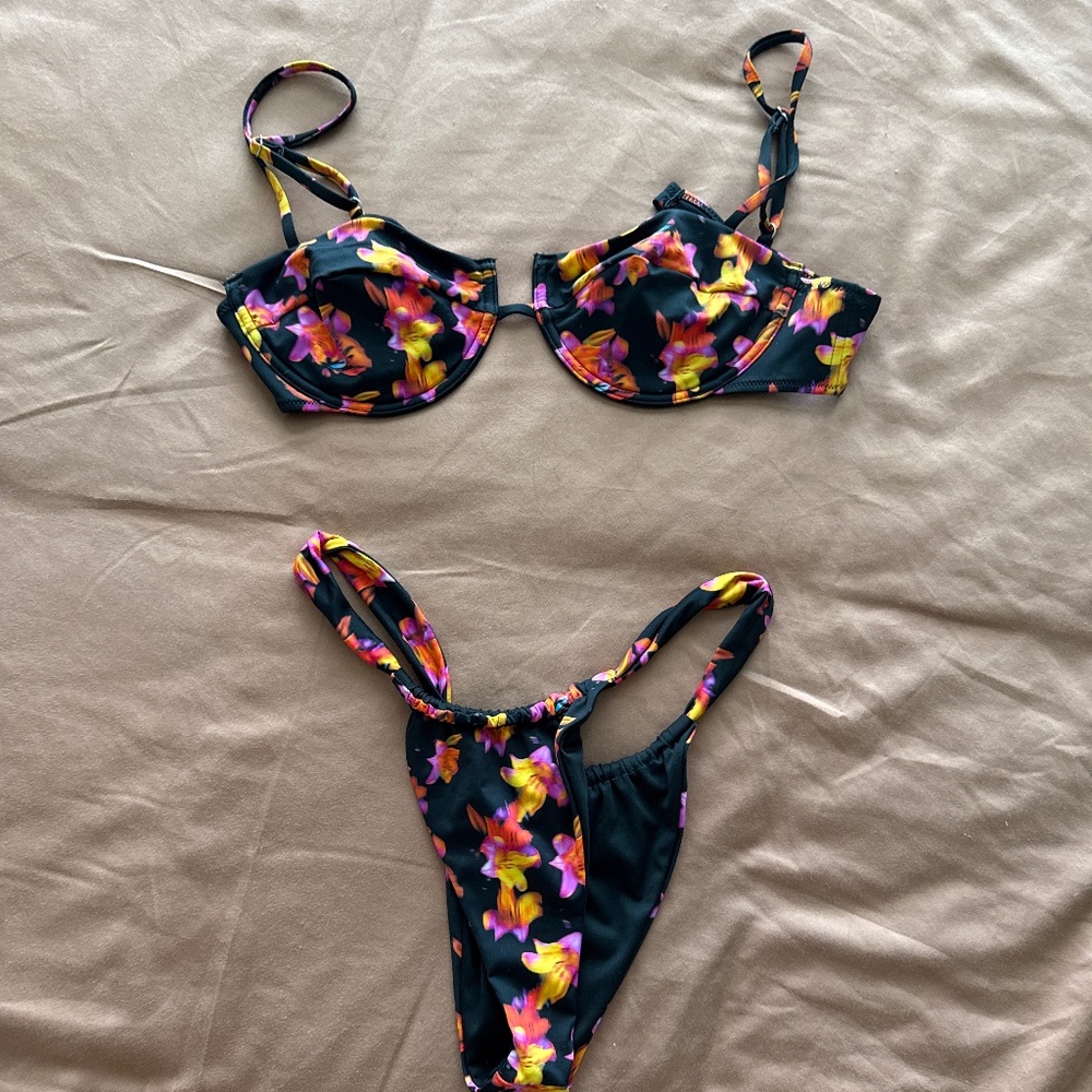 Bright swimwear black flower 2 piece